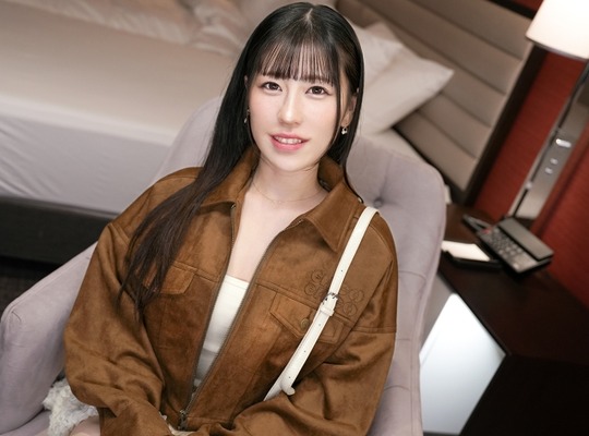 骑兵破解SIRO-5638 笑顔が素敵な保育士の卵！！元AV女優の某インフルエンサーに憧れてAV出演！！男優の手マンではカメラ直撃でピント外しの盛大な潮をまき散らす！！ 【初撮り】