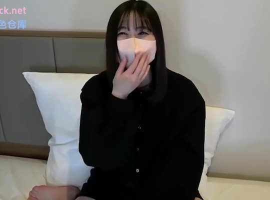 FC2PPV-4863906身材白皙性感胸部丰满的素人