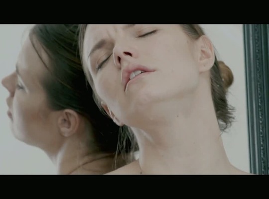 XART2013-07-02我房間裡的獨處