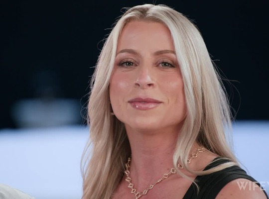 WIFEY2025-06-08蒂凡尼与邦菲金发妻逼婚狂黑人插爆