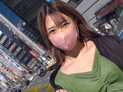 骑兵破解GANA-2695 マジ軟派、初撮。 1809 19歳の現役JD！バイトもサークルも趣味も男関係もTHE・陽キャなほんわか癒し系ギャル！男の腰の上で自ら腰を振り絶頂