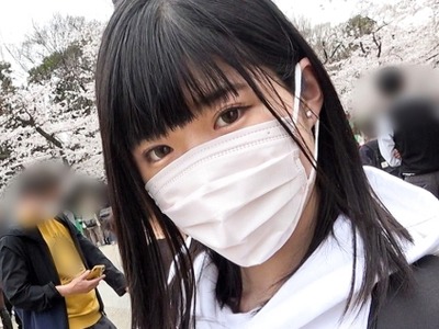 骑兵破解GANA-2712 マジ軟派、初撮。 1794 ひとりお花見中のJDをナンパ！透き通るような白い太もも！脱がせば推定Gカップのおっぱい！涙目イラマで歓喜！舌を