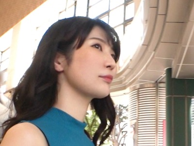 骑兵破解SIRO-5202 思わず二度见してしまうほどのスレンダー美人OL！「バックで责められたい」と话すドMお姉さんは少し触れただけでビクビク反応してしまい.