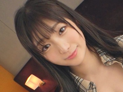 骑兵破解SIRO-4994 【チ○ポを引き寄せる尻】ハリのある丸い尻にほぼ紐のTバックと男を誘惑する気マンマンでAVに挑むパティシエ見習い。誘いに応じて容赦な