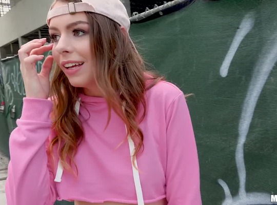 MOFOS2017-12-30少年爱公共阳具