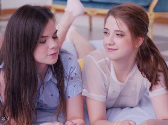 ULTRAFILMS2019-09-16分享她的第一次肛交故事