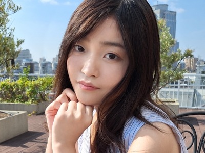 骑兵破解SIRO-5240 田舎から上京してきたばかりの素朴感が残る初々しい専门学生が登场！紧张していたのにSEXが始まると止まらない快感にイキまくる！ 【初撮