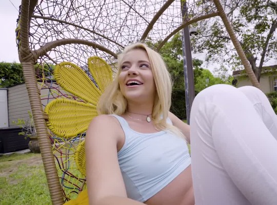 MOFOS2017-10-17蕾莉斯塔的猛干和面部射精