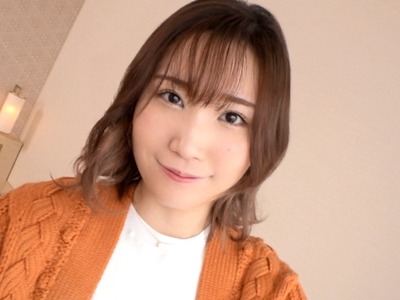 骑兵破解SIRO-4752 【初撮り】【高身长スレンダー】【骑乗位で激グラインド】清楚感溢れるルックスと绮丽な美脚を携えた図书馆受付嬢を発掘。激しいピスト