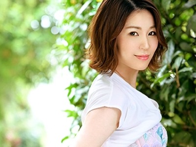 骑兵破解LUXU-1346 ラグジュTV 1328 【美人妻の秘め事…】上品でお淑やかな人妻が豹変！「イかせてください」と涙目で懇願！次第に欲望に正直になった淫熟ボ