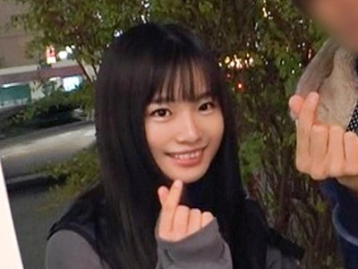 骑兵破解GANA-2391 マジ軟派、初撮。 1558 新宿で映えスポットを提供していたら引っかかったのは天真爛漫な美少女！グイグイ来られると弱い性格？流されSEXで