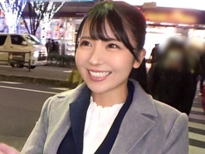 骑兵破解GANA-2429 マジ軟派、初撮。 1590 アキバの路上でカイロ配り！会社帰りの美脚美女が罠にかかった！連れ込んだホテルでエロトーク…次第に気分も高揚