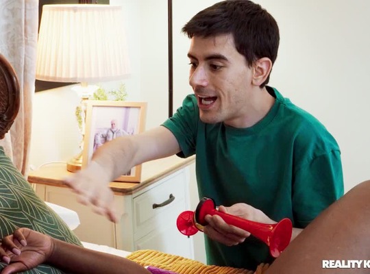 REALITYKINGS2024-06-18一个汽笛恶作剧变成了骑脸惩罚