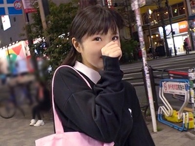 骑兵破解GANA-2283 マジ軟派、初撮。 1482 アニメ好きな18歳の美少女にフィギュアを買ってあげるかわりにホテルイン！年上大好きなロリ娘がおじさん男優に押