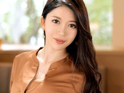 骑兵破解LUXU-1198 ラグジュTV 1197 男の本気にさせる美貌と色気を持つ現役秘書が登場！固く勃起した巨根を目の前に妖艶な笑みを浮かべながらむしゃぶる姿や