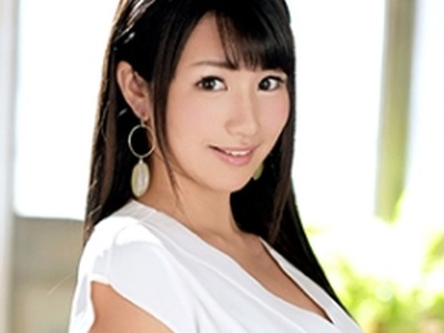 骑兵破解LUXU-1221 ラグジュTV 1206 麗しき美容部員が挑む初めてのラグジュTV。妖艶な笑みを浮かべ男を味わい、上品な配色のランジェリーに包まれたボディは責