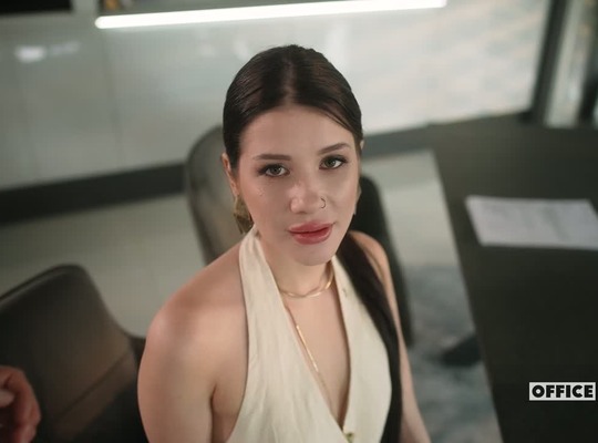 ITSPOV2026-01-05当她的老板在吃午饭的时候索菲韦伯索拉索拉