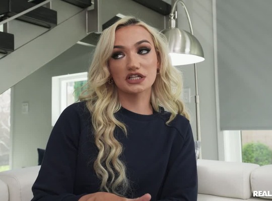 REALITYKINGS2024-04-08熟女做出诱人的举动