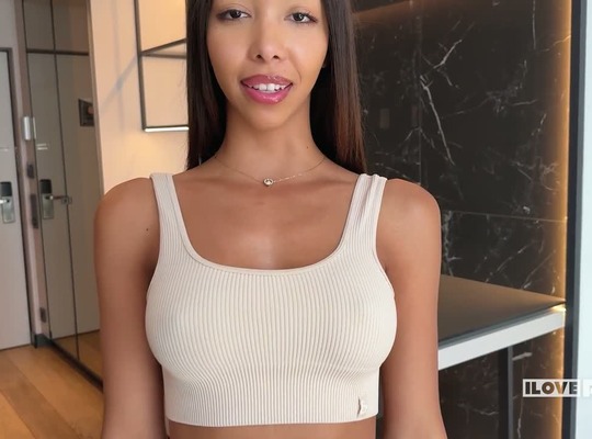 ITSPOV2025-01-06我的增强现实女孩莉娅林莱亚德安吉斯