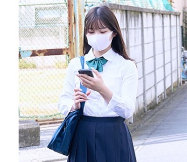 SRYA-084 ツキマトイ中に睨まれた顔にゾクッとキタので…。帰宅を见守り届けた后は、めるチャンの自宅に侵入しスイミン姦。臭いを嗅いで、マン毛