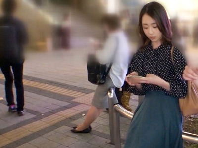 骑兵破解GANA-2178 マジ軟派、初撮。 1418 新宿で友達を待っている彼女にフレンドリーに話かけてみた！男性とのふれあい不足で心カラカラ…身体で潤してあげ