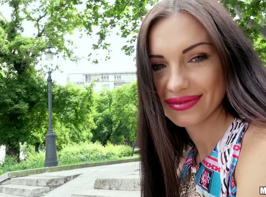 MOFOS2016-06-17俄罗斯金发女郎猛烈户外做爱