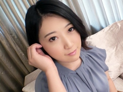 骑兵破解SIRO-4295 【初撮り】【外資系社員】【もちもち美白】昼職では絶対に見せない蕩けた表情。真面目な新入社員が始めた裏バイトは.. ネットでAV応募→AV