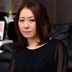 骑兵破解TRUMG-082 しおり 36歳 未亡人