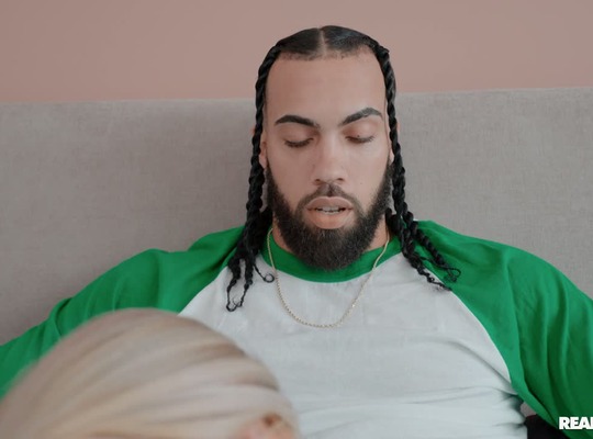 REALITYKINGS2023-10-24色情室友得到一个阳具特写