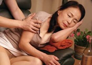 骑兵破解DMAT-188 母を酔わせて猥褻マッサージ 異常な息子の主姦映像