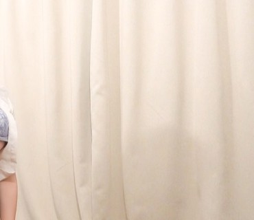 DDHP-012 【色白美脚のスレンダーメンエス嬢】明るい看板娘が店を裏切って本番行為！客にそそのかされて身体を許してそのまま大量中出し！【みや