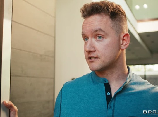 BRAZZERS2026-02-23夸大狂她超标猛干了