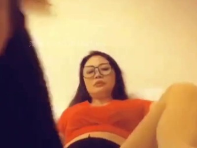 海角社区・妈妈跟老爸吵骂了跑去酒店那里・我扣沦陷了・有机会直接拿下了