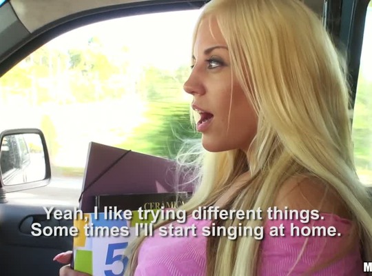 MOFOS2015-01-13大奶金发女郎被干了