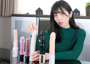 骑兵破解SRYA-029 【スレンダー巨尻の激カワ奥さまバイブ试阴テイスティング！！】奥さまのマ●コで咥えたバイブを当てたら高额赏金！！羞耻に耐えながら