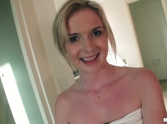 MOFOS2014-02-23我可以使用你的淋浴吗