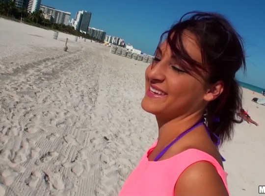 MOFOS2013-02-08后门假期承诺