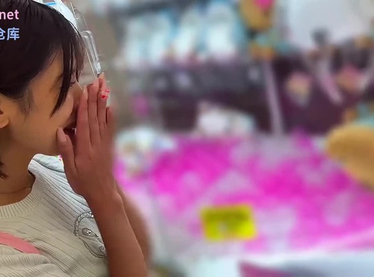 FC2PPV-4882946黄金比例柔韧少女首拍私密遭狂插