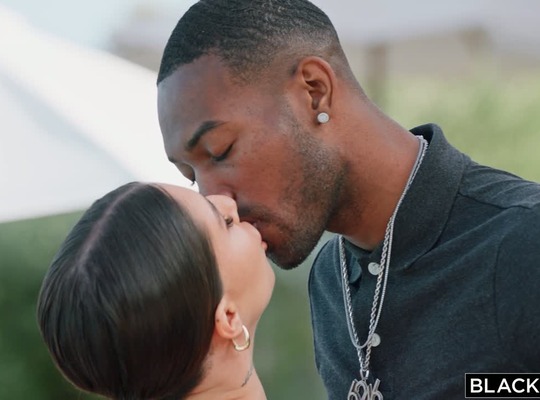 BLACKED2024-07-13黑色大屌爱美丽丽莎擅长封