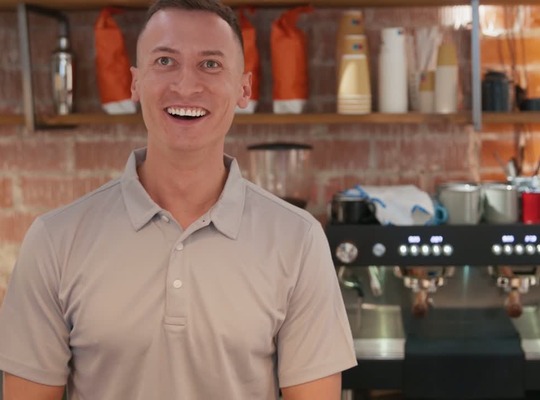 BRAZZERS2025-10-12双倍加载自助洗衣店熟女