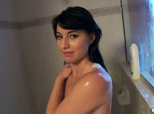 MOFOS2012-09-27一切干净准备弄脏了