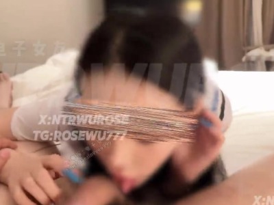 JK水手服女上后入感受马达臀臀浪-ROSEWU