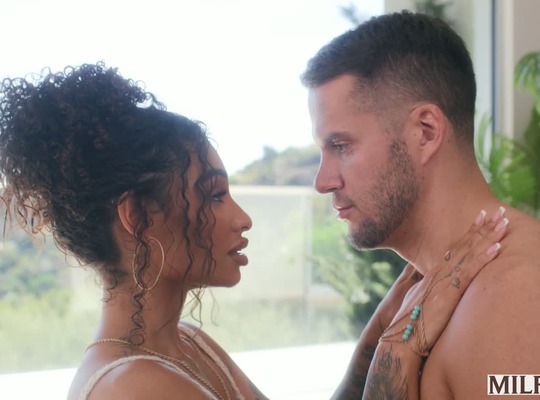 MILFY2024-05-09熟女美杜莎整天骑年轻男子的阳具