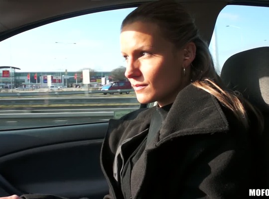 MOFOS2012-04-17给霍莉搭便车