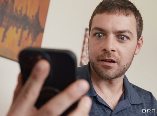 BRAZZERS2025-09-12猛干化妆