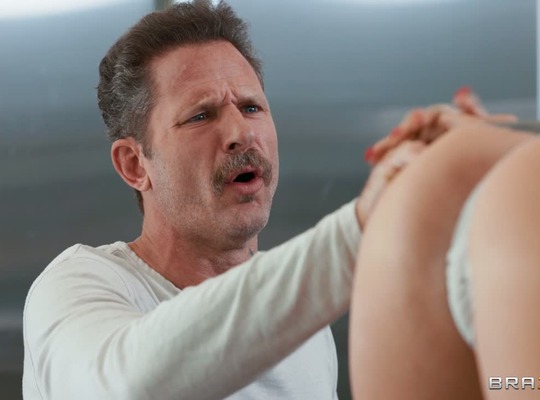 BRAZZERS2025-08-03生日臀部上翘大开