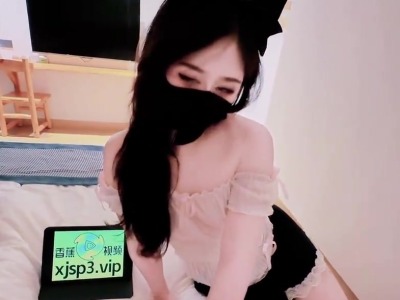 香蕉秀xjx696极品小母牛吃完鸡巴自己动