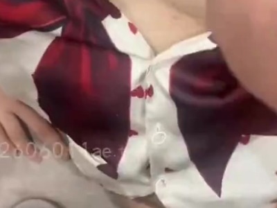 再战睡衣战袍的嫂子内射骚穴一滴都没流出来