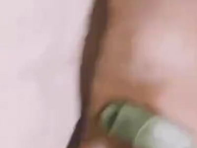 床上的榨精淫娃淫叫喷水高潮