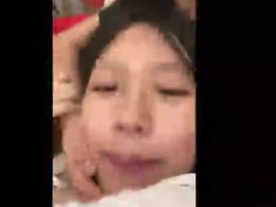 以为是清纯的妹子没想到这么反差鸡巴吃的不停娴熟的技巧一看就是没少做